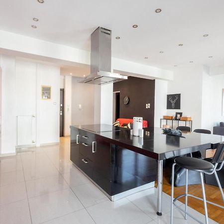 A Luxury & Comfortable Apt In Атина Екстериор снимка