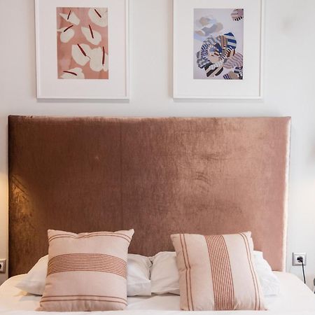 A Luxury & Comfortable Apt In Атина Екстериор снимка