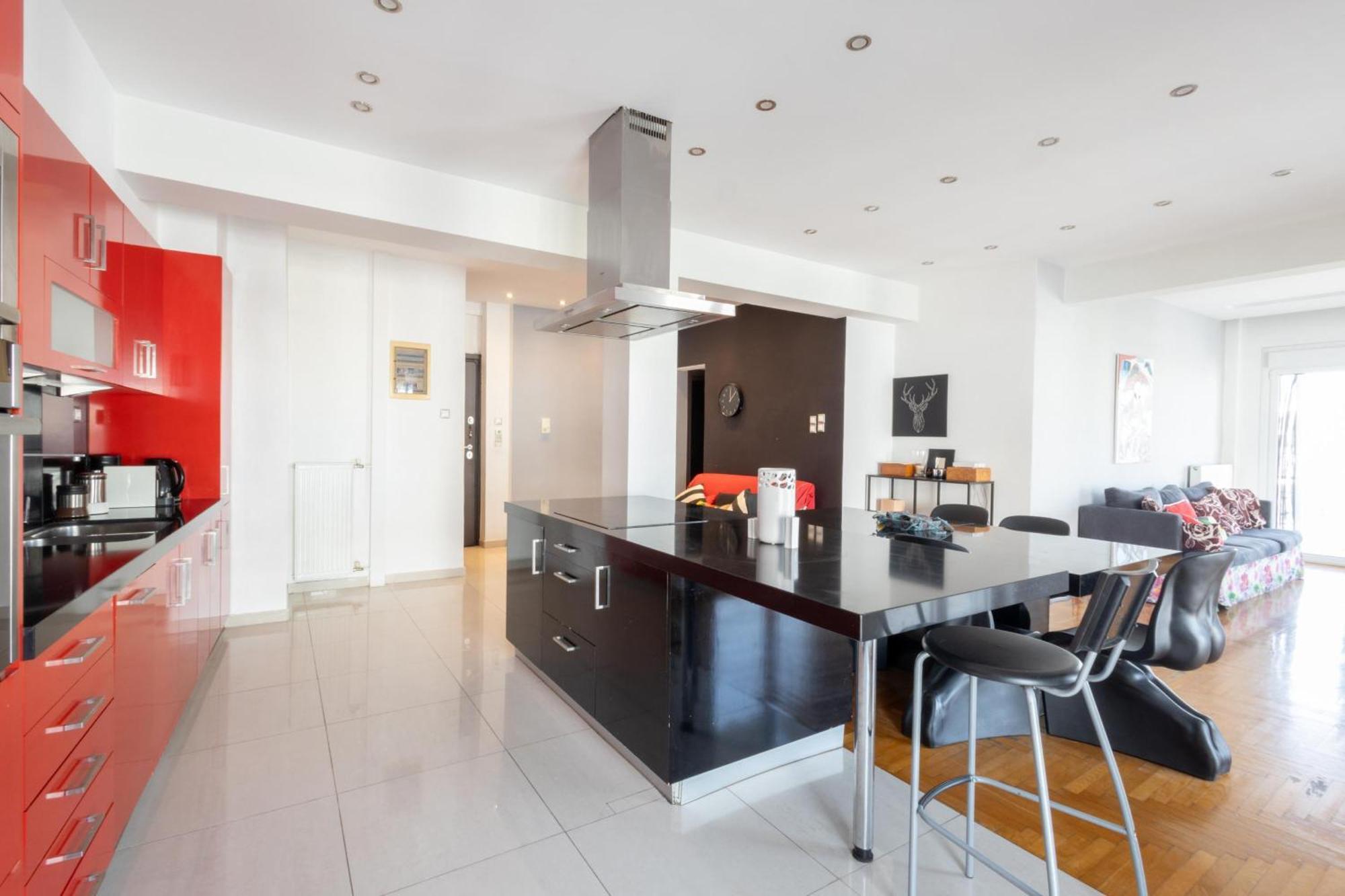 A Luxury & Comfortable Apt In Атина Екстериор снимка