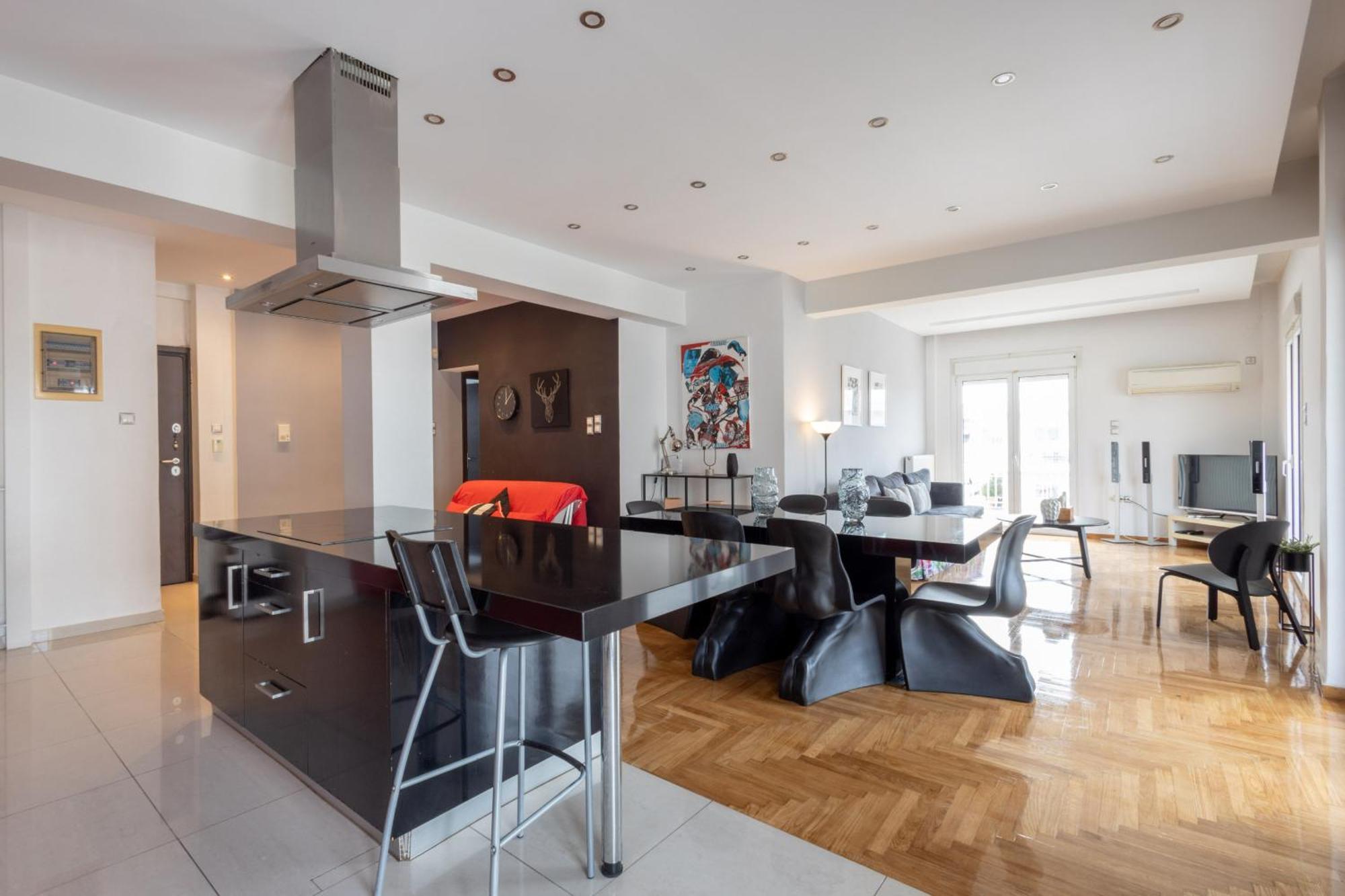 A Luxury & Comfortable Apt In Атина Екстериор снимка