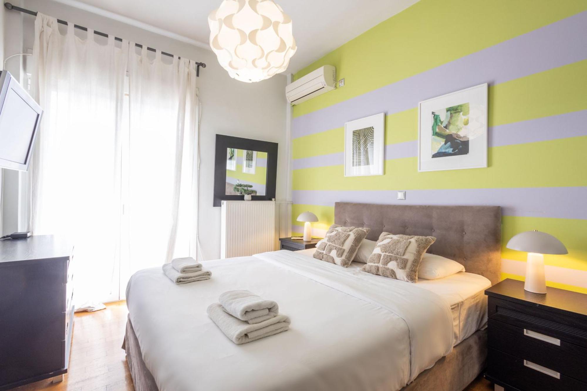 A Luxury & Comfortable Apt In Атина Екстериор снимка